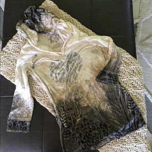 Christina V Large Top